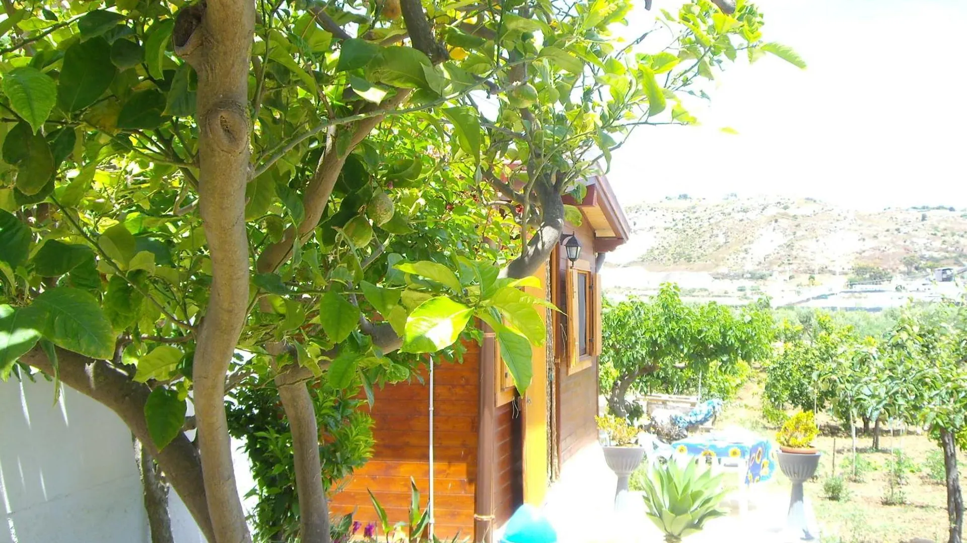 **  La Bianca Scogliera Bed & Breakfast Realmonte Italy